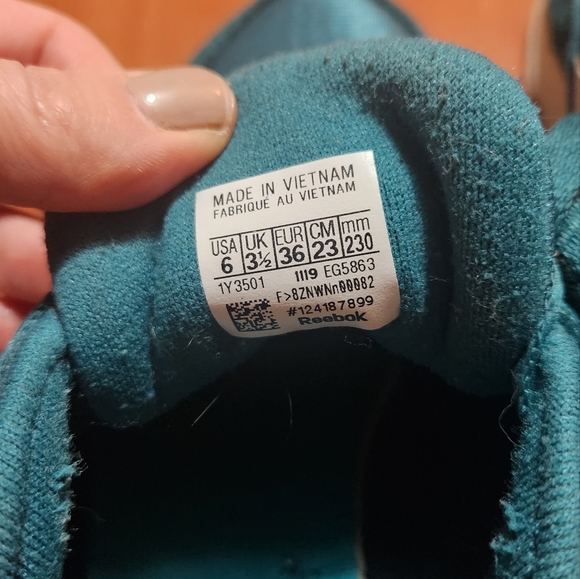 Reebok classic - Picture 4 of 6